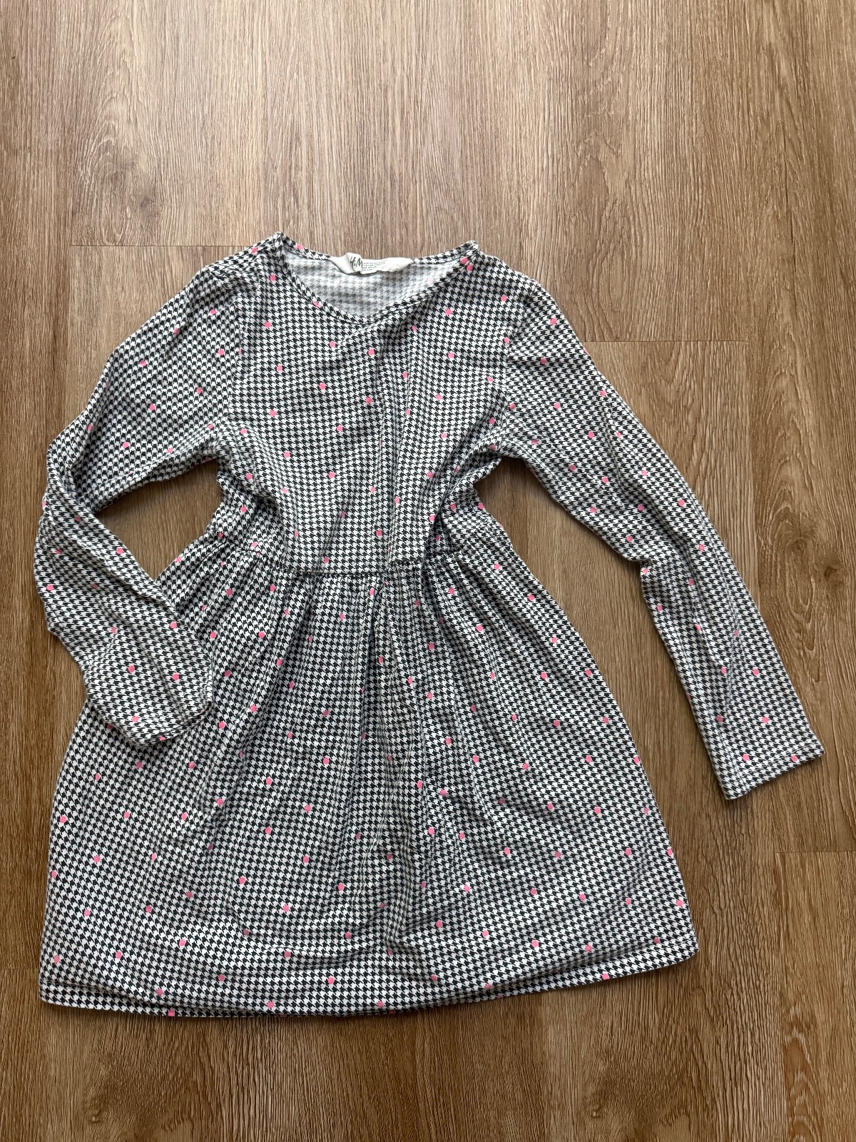 Dívčí šaty H&M s dlouhým rukávem vel. 122/128