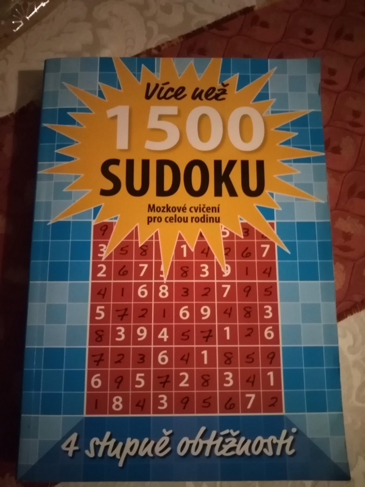 Křížovky, sudoku, časopisy.