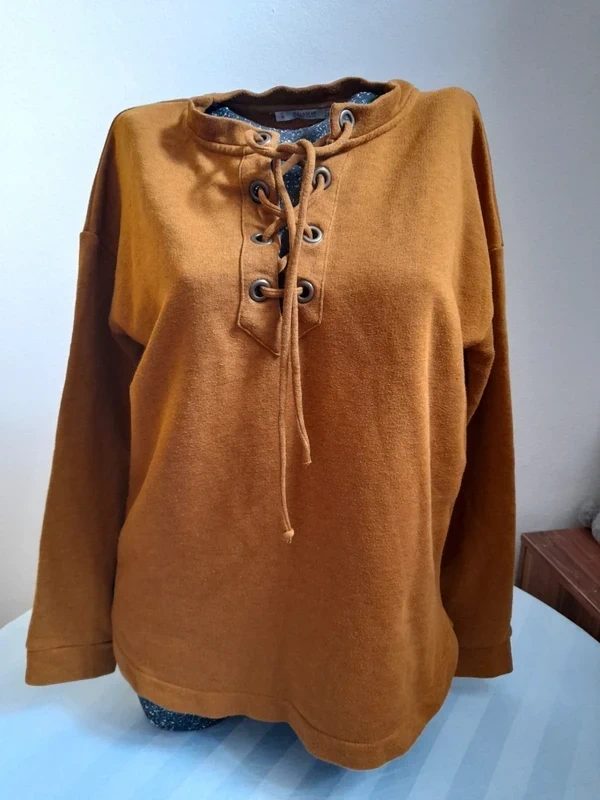Pískově zlaté tričko / lehká mikina Pull&Bear, vel. M