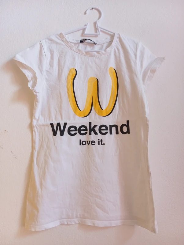 Bílé dámské tričko s potiskem Weekend FB Sister, vel. XXS