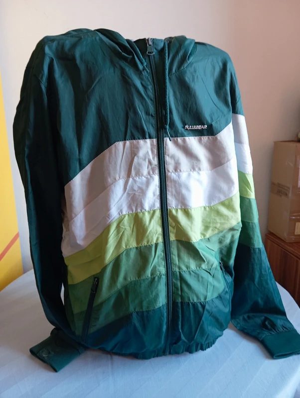 Pánská lehká větrovka Pull&Bear – zelená, vel. L (po krejčovské opravě)